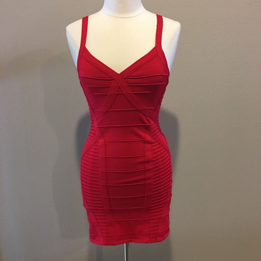 Bodycon red dress